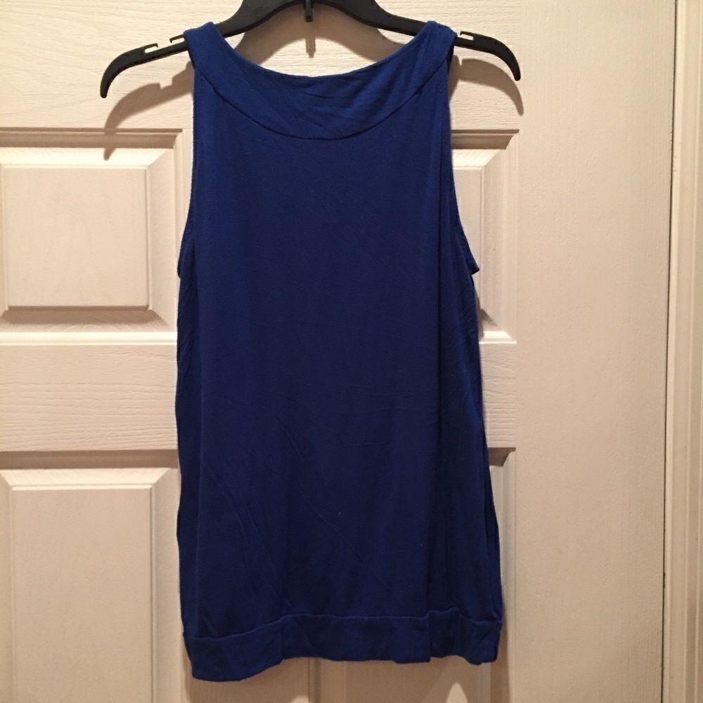 August Silk Top - Picture 5 of 6